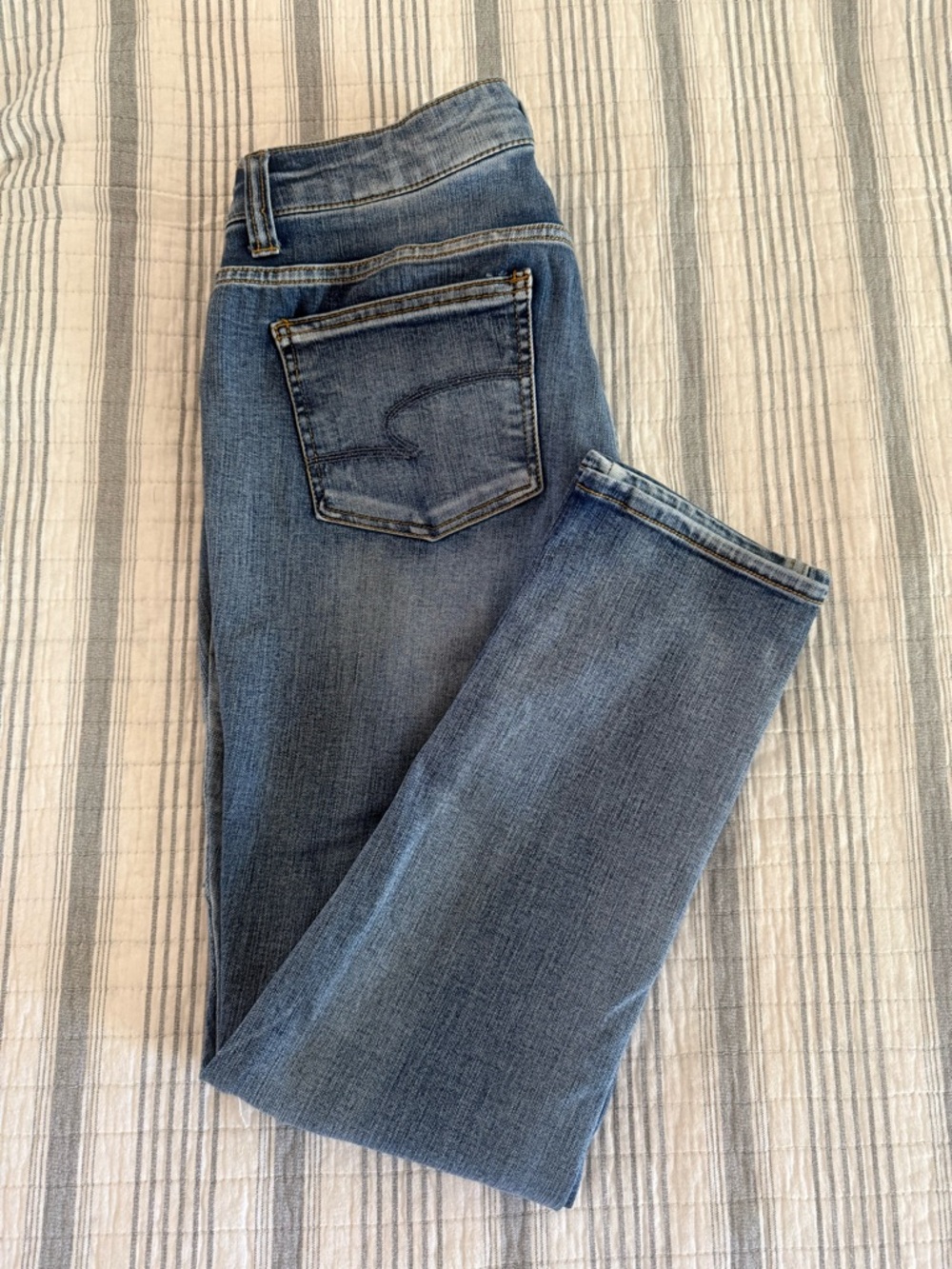 Time & Tru Classic Women's Blue Denim Jeans - Picture 2 of 5